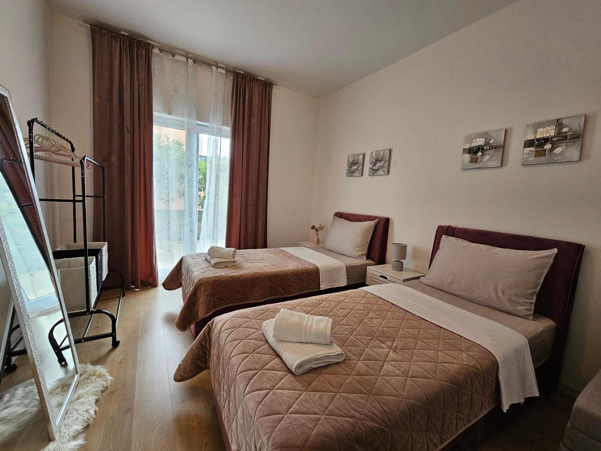 Apartmani Dianna Kaštela Eksteriør billede