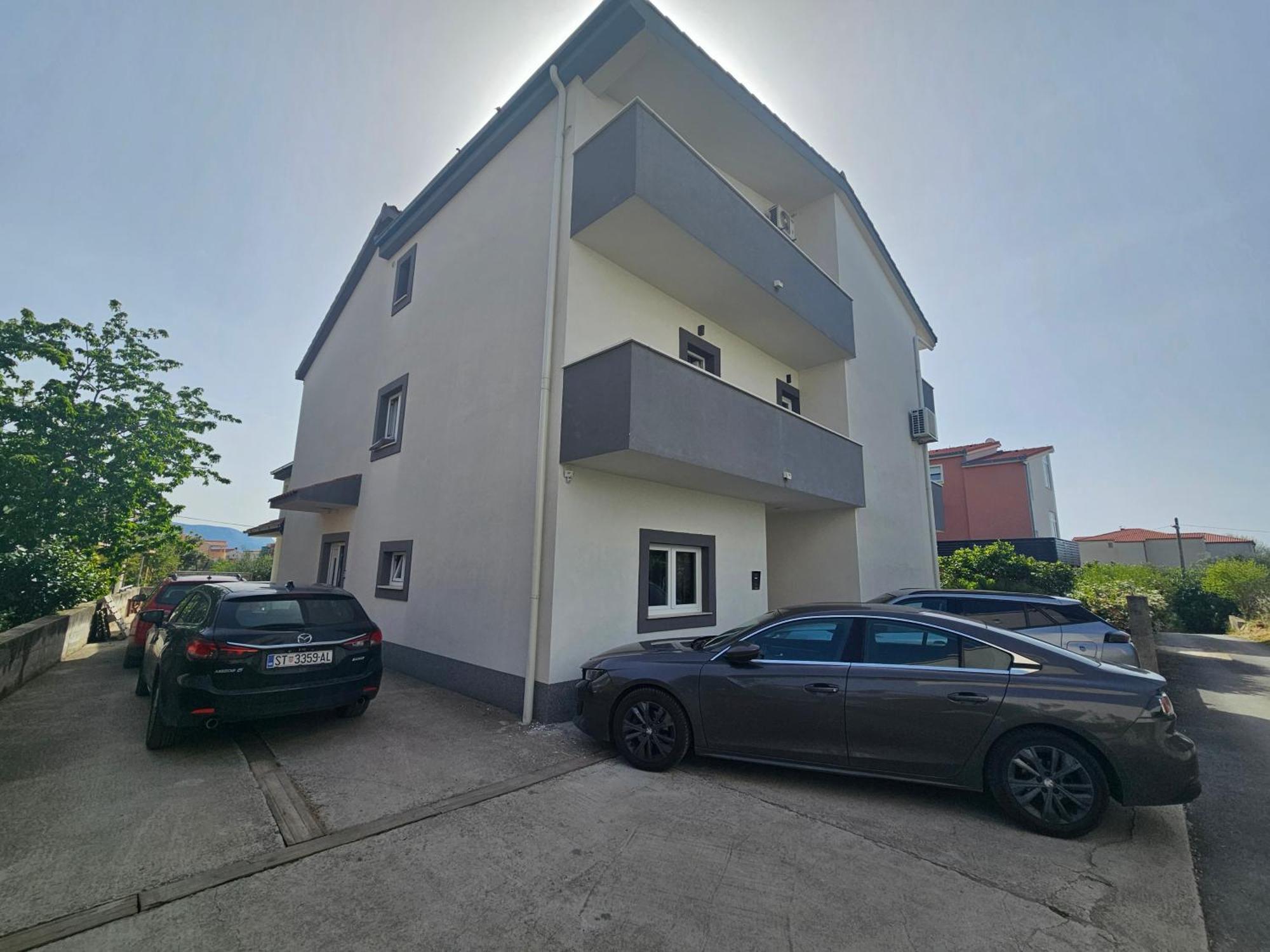 Apartmani Dianna Kaštela Eksteriør billede